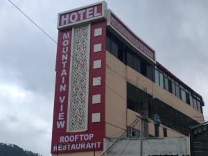 Imagen de la galería de Hotel Mountain View And Rooftop Restaurant, en Pithorāgarh