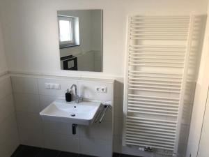 Fotografie z fotogalerie ubytování Deluxe Ferienwohnung am Strandbad v destinaci Friedrichshafen + 22 fotografií