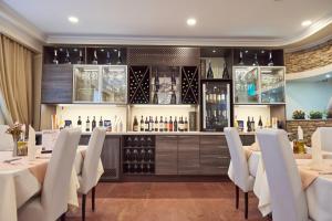 Foto dalla galleria di Hotel Pushkin a Oral