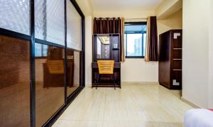 Cama ou camas em um quarto em Rajdeep Inn