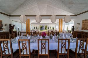 Restaurace v ubytování Nyumba Ya Mbuyu