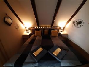 A bed or beds in a room at Panorama Home