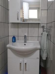 Ένα μπάνιο στο Studio Apartman *** Mara