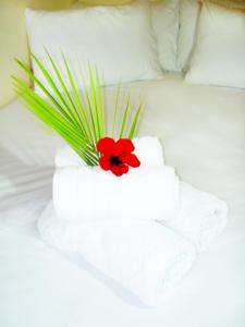 A bed or beds in a room at Mat Old Town Apartments A