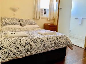 Ліжко або ліжка в номері Coonalpyn Hotel