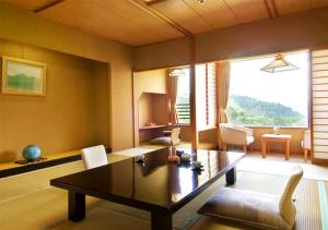 Istumisnurk majutusasutuses Sasakura onsen Ryuunso