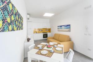 Η κουζίνα ή μικρή κουζίνα στο Sunset Holidays