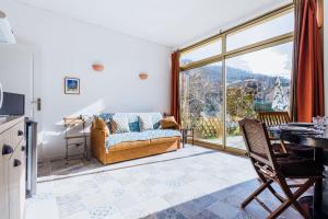Nespecifikovaný výhled na hory nebo výhled na hory při pohledu z apartmánu + 7 fotografií
