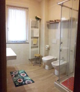 A bathroom at Alle Porte di Genova Még 33 kép