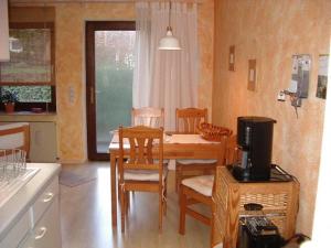 Kuchyň nebo kuchyňský kout v ubytování Haus Gartenstrasse