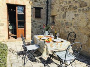 Borgo Fastelli - House in historical Borgo in Tuscany - Quercia italokat is kínál