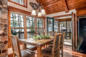 Dining area in the holiday home