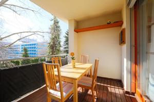 Gallery image of The Bluedeck Wellness Apartment in Balatonfüred