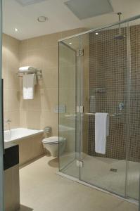 Bilik mandi di Radisson Lagos Ikeja