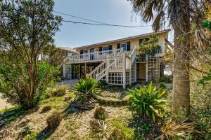 Gallery image of Clervue Cottage in Folly Beach