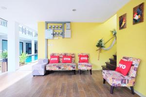Bazén v ubytování Tina Boutique Resort nebo v jeho okolí
