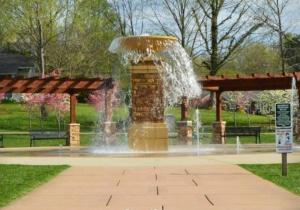 a fountain in the middle of a park at Cozy 1 BR Efficiency Apt close to TTU and Downtown in Cookeville