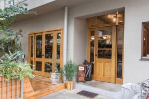 Το κτήριο όπου στεγάζεται  το διαμέρισμα