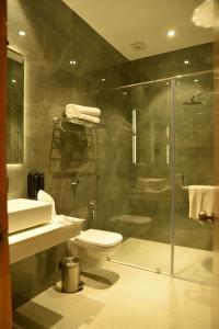 Ένα μπάνιο στο HOTEL ICON Rajpura