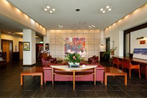 Posezení v ubytování Fukuno Town Hotel A・Mieux