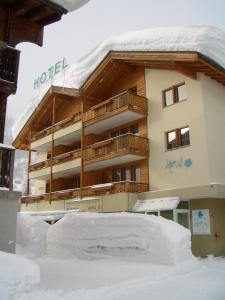 Hotel Ahorni v zimě