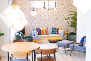 Χώρος καθιστικού στο OKINAWA BEACH HOUSE Golden Drop S