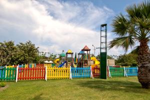 Children's play area sa Holiday Village Türkiye
