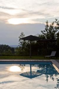 Piscina di A l'orée du bois - Chambres d'hôtes o nelle vicinanze