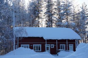 Old Pine Husky Lodge v zimě