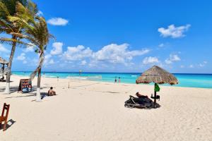 Gallery image of Solymar Condo Beach Resort by Casago in Cancún