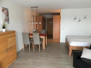 Fotografie z fotogalerie ubytování Steiner Strandappartements Appartement 208 Süd- Landseite v destinaci Stein