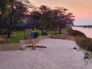 Foto de la galería de Hakusembe River Campsite en Rundu