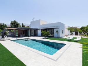 Bazén v ubytovaní Casa finca los limones alebo v jeho blízkosti
