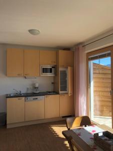 A kitchen or kitchenette at Gutshof Harlandleiten