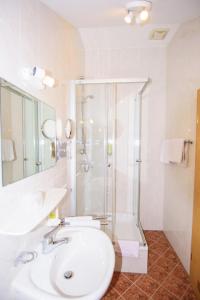Fotografie z fotogalerie ubytování Hotel Bohn v destinaci Metzingen