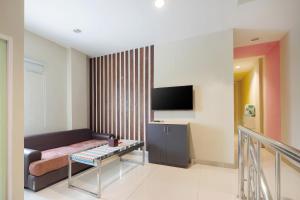 Gallery image of Super OYO Capital O 1121 Orienchi 2 in Jakarta