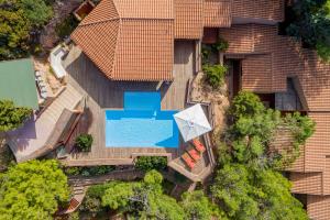 Bazén v ubytovaní Costa Paradiso Resort alebo v jeho blízkosti