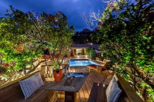 Bazén v ubytovaní Costa Paradiso Resort alebo v jeho blízkosti
