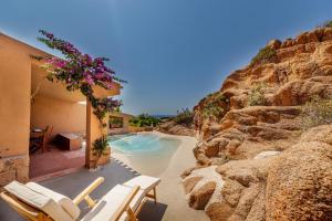 Bazén v ubytovaní Costa Paradiso Resort alebo v jeho blízkosti