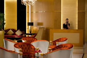Restaurace v ubytování DAMAC Maison Mall Street + 37 fotografií