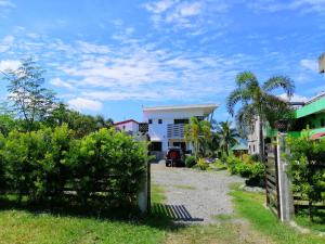 Zahrada ubytování Casa Herminia Baler