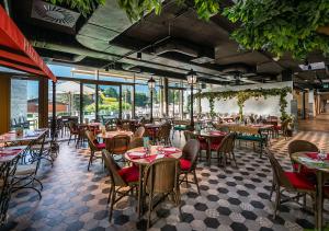Restaurace v ubytování Hôtel des Bains de Saillon