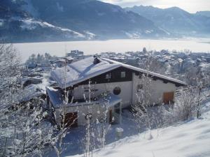Haus Altenberger през зимата