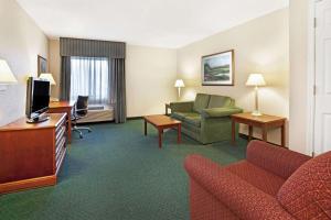 Imagen de la galería de La Quinta Inn by Wyndham Detroit Canton, en Canton