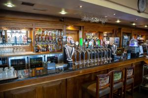 Salone o bar di West County Hotel