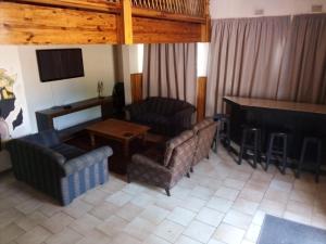 Gallery image of Jacaranda Self Catering Chalets in Krugersdorp