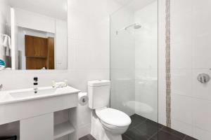 A bathroom at Quality Hotel Bayside Geelong