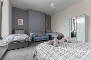 Gallery image of Raikes Parade Victorian Holiday Home - Blackpool Resort Collection in Blackpool