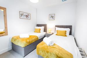 Katil atau katil-katil dalam bilik di 4 Bedroom - Contractor Home - Free Parking