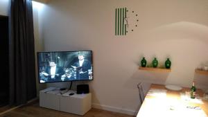 Telewizja i/lub zestaw kina domowego w obiekcie Baltic Beach View Porta Mare plaża